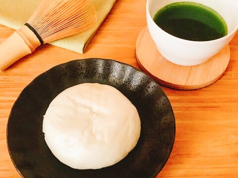 好きなお菓子と青汁緑茶•.¸¸¸.☆（酒饅頭）